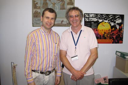 Дмитрий Самитов и Профессор Пол Дуайер, факультет исполнительских искусств Университета Сиднея (2009)